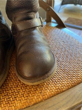 UGG Kids Brown Leather Strap Ankle Boots